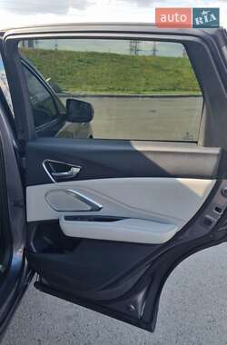 Внедорожник / Кроссовер Acura RDX 2018 в 