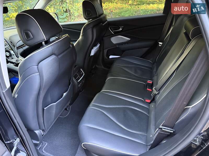 Внедорожник / Кроссовер Acura RDX 2018 в Киеве