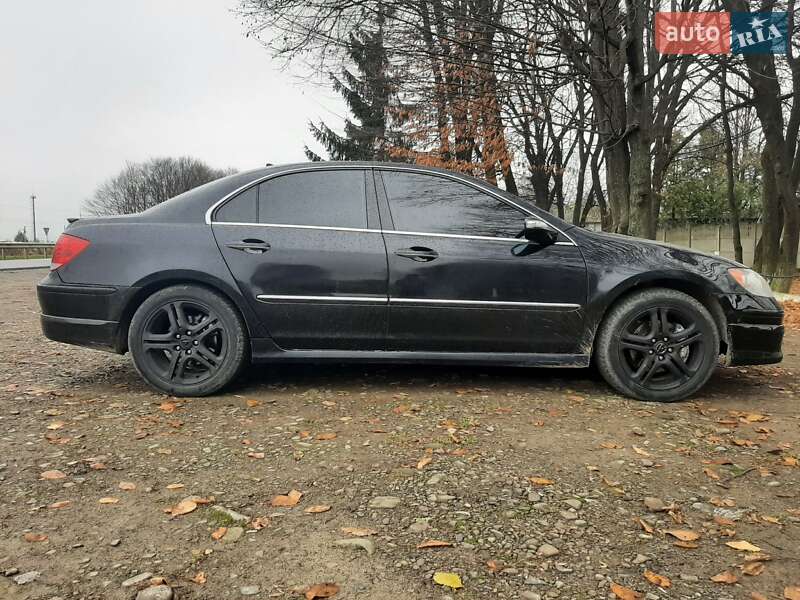 Седан Acura RL 2005 в Надворной