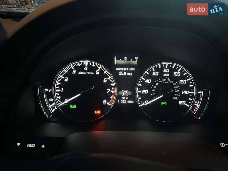 Седан Acura RLX 2015 в Львові