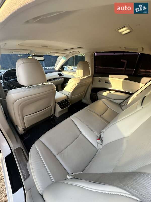 Седан Acura RLX 2016 в Києві