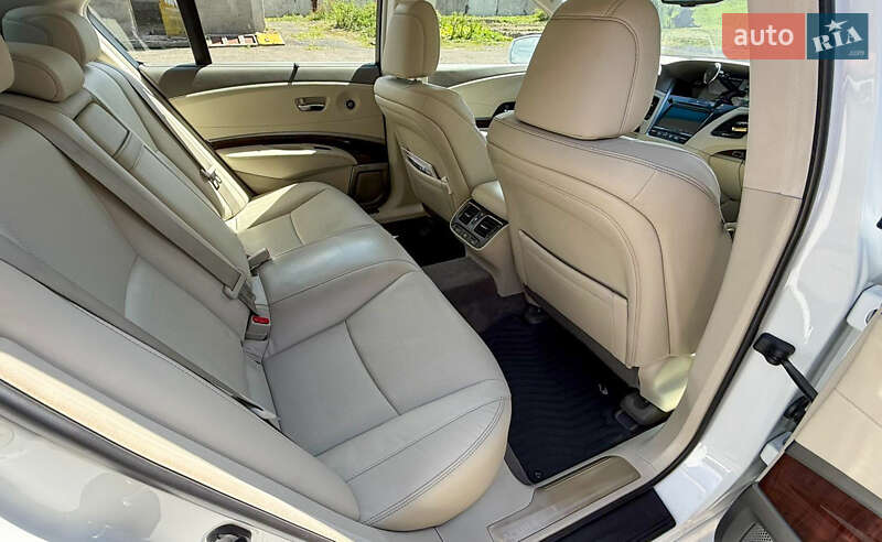 Седан Acura RLX 2015 в Рівному