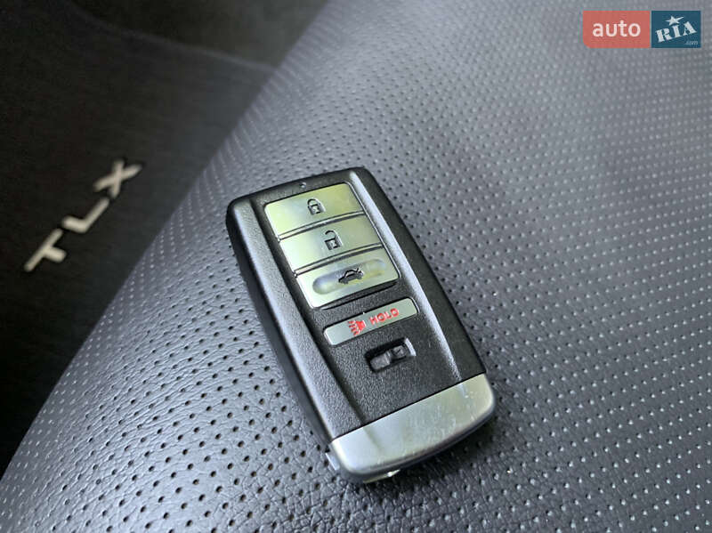 Седан Acura TLX 2017 в Киеве