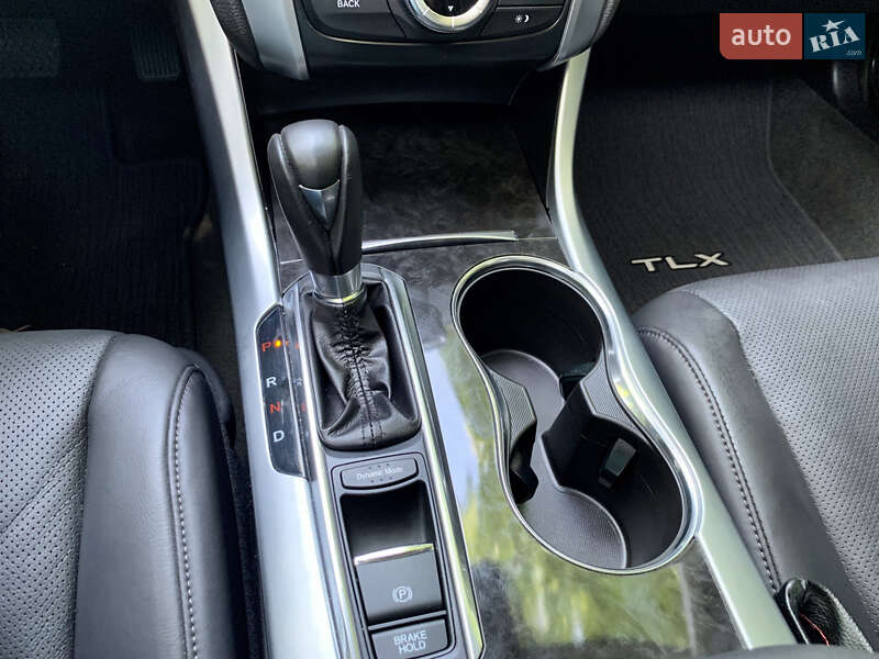 Седан Acura TLX 2017 в Киеве