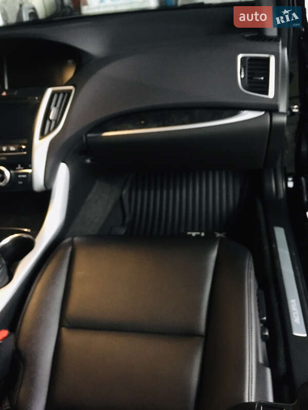 Седан Acura TLX 2018 в Львове