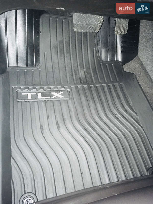 Седан Acura TLX 2018 в Львове