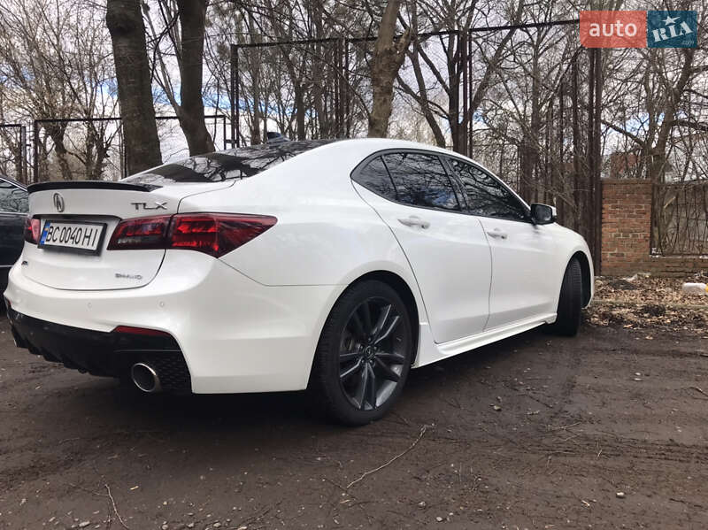 Седан Acura TLX 2017 в Львове