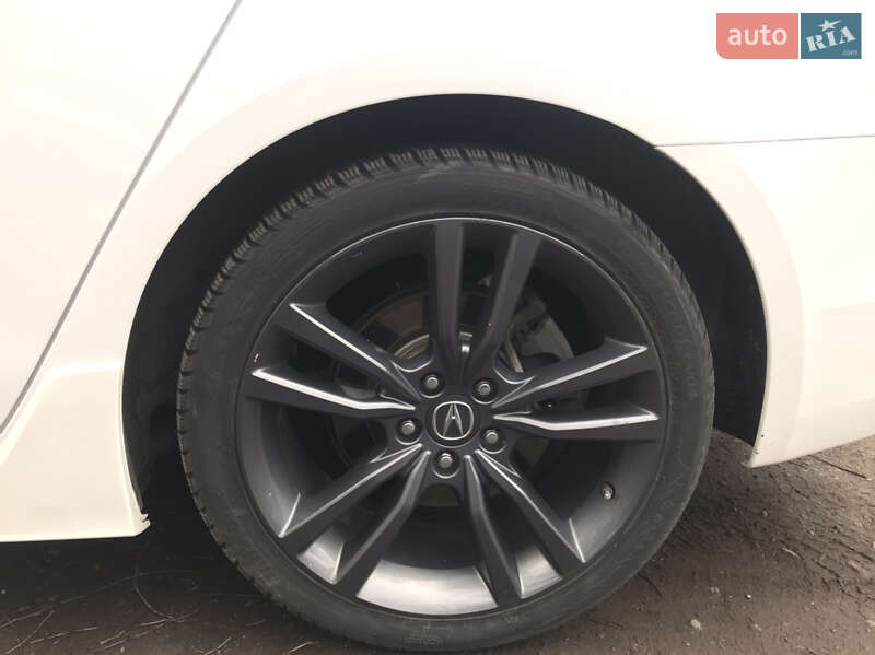 Седан Acura TLX 2017 в Львове