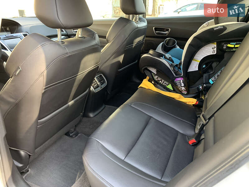 Седан Acura TLX 2019 в Львове