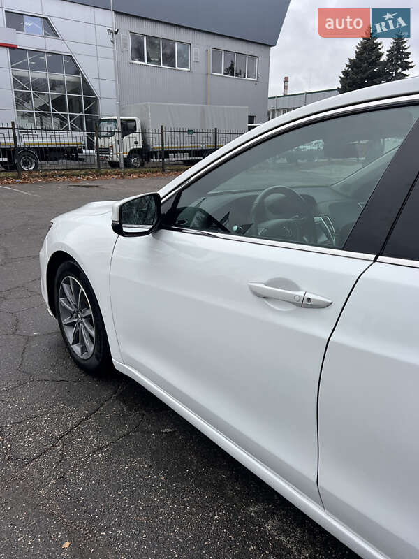 Седан Acura TLX 2017 в Киеве