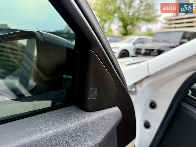 Седан Acura TLX 2018 в Киеве фото 33 Седан Acura TLX 2018 в Киеве