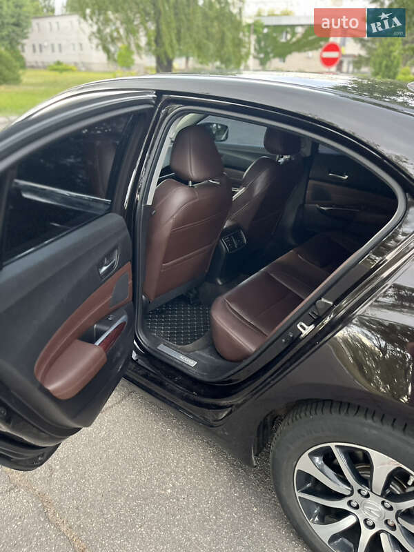 Седан Acura TLX 2016 в Кременчуці