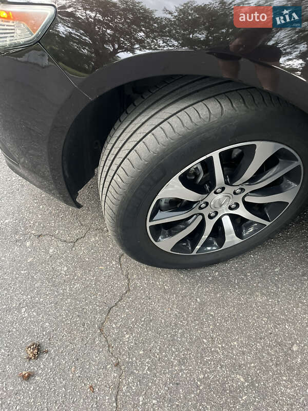 Седан Acura TLX 2016 в Кременчуці