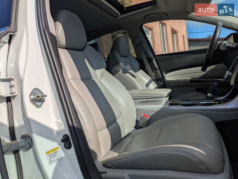 Седан Acura TLX 2015 в Львове