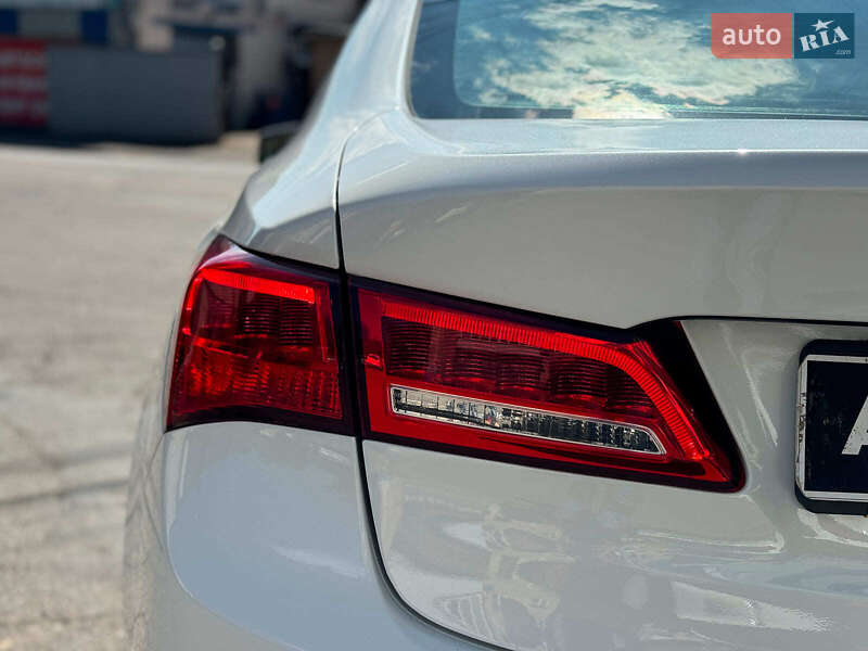 Седан Acura TLX 2019 в Вінниці