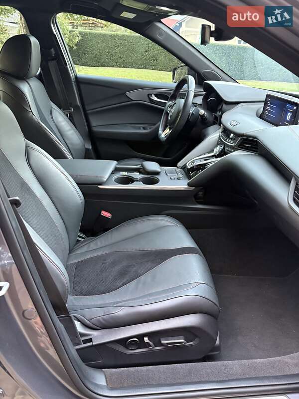 Седан Acura TLX 2022 в Яворові