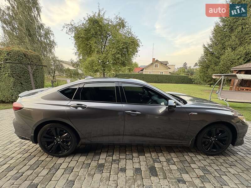 Седан Acura TLX 2022 в Яворові