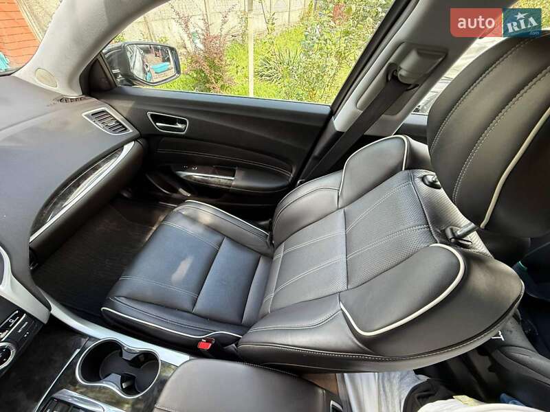 Седан Acura TLX 2017 в Киеве