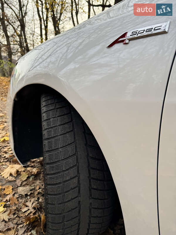 Седан Acura TLX 2017 в Броварах