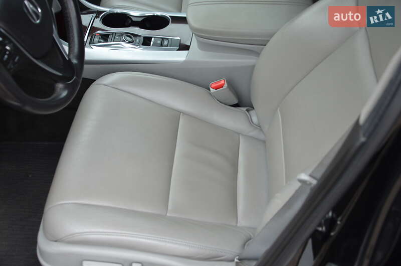 Седан Acura TLX 2016 в Павлограді