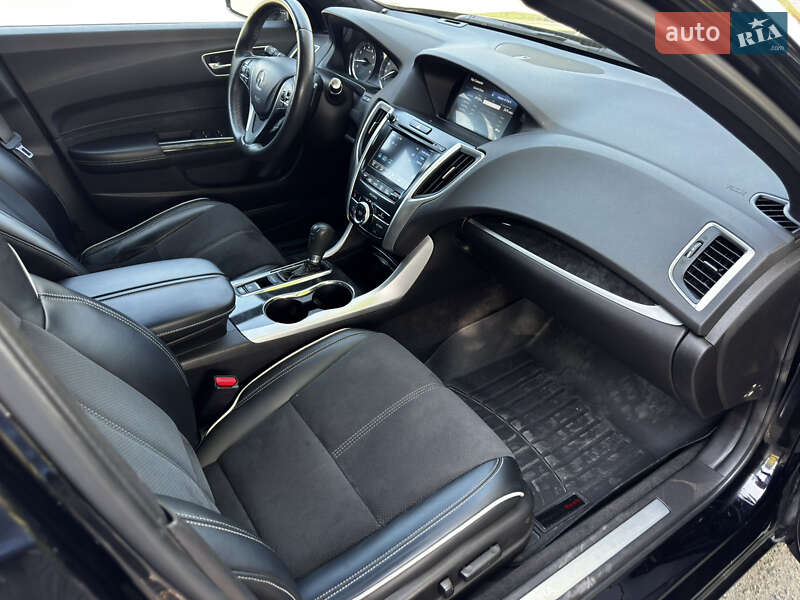Седан Acura TLX 2018 в Днепре