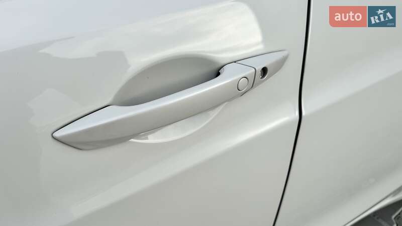 Седан Acura TLX 2015 в Тернополе