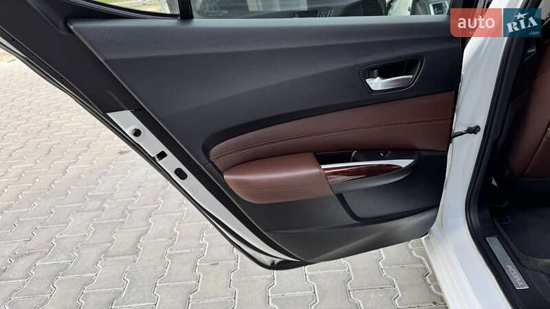 Седан Acura TLX 2015 в Тернополе