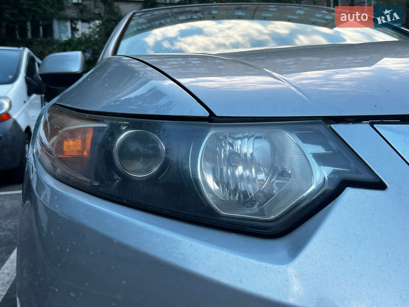 Седан Acura TSX 2011 в Вінниці
