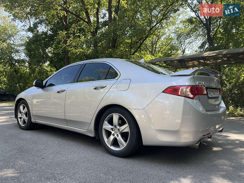 Седан Acura TSX 2011 в Новомосковске
