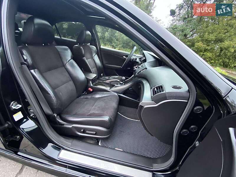 Седан Acura TSX 2013 в Львове
