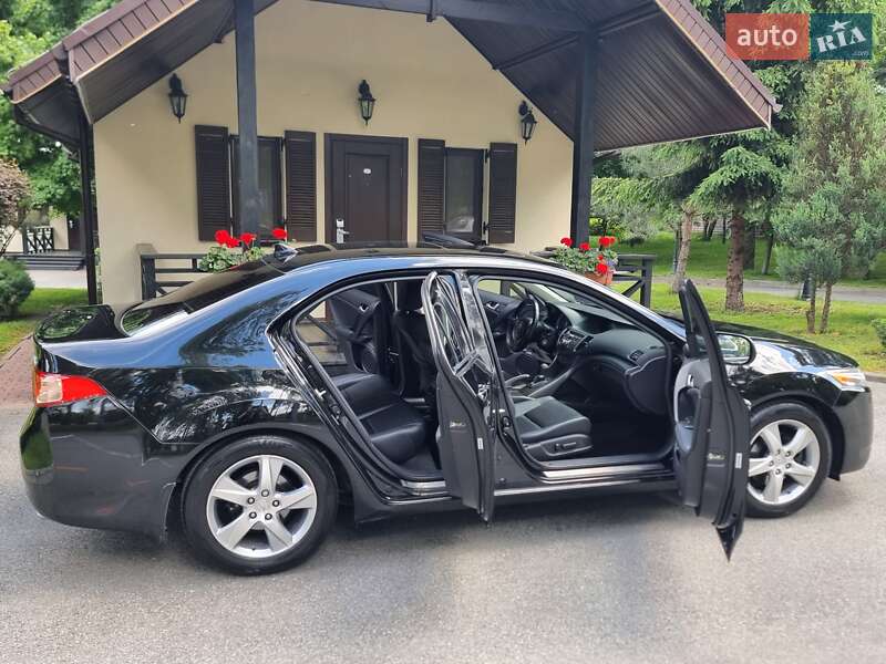 Седан Acura TSX 2012 в Киеве