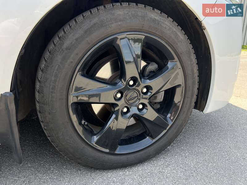Седан Acura TSX 2011 в Богуславі