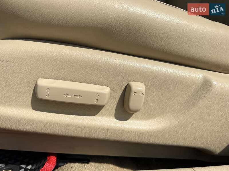 Седан Acura TSX 2011 в Богуславі
