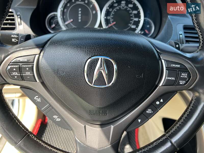 Седан Acura TSX 2011 в Богуславі