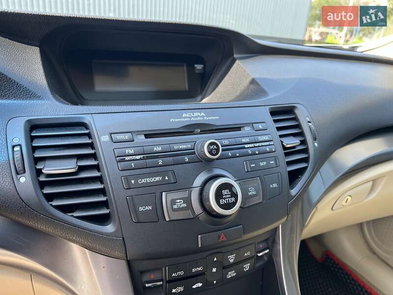 Седан Acura TSX 2011 в Богуславі