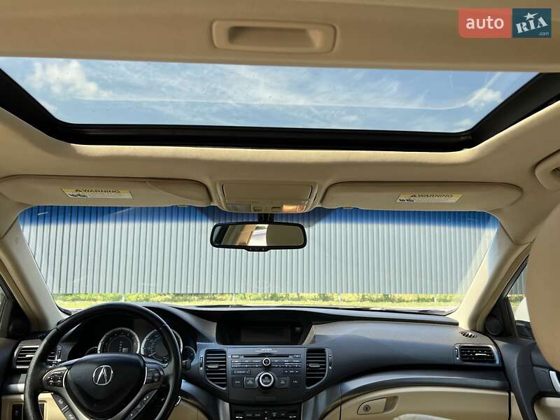 Седан Acura TSX 2011 в Богуславі