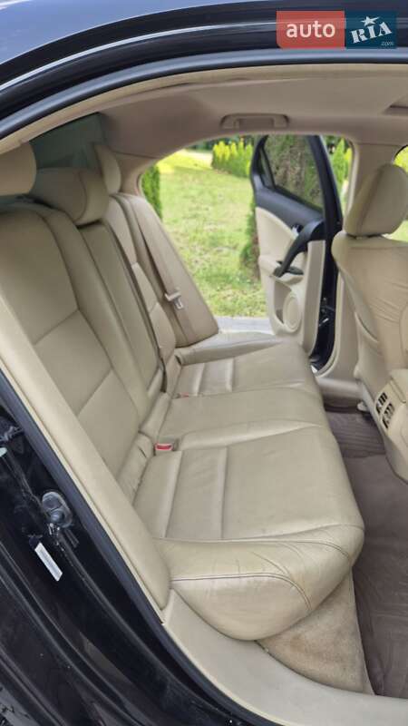 Седан Acura TSX 2011 в Львові