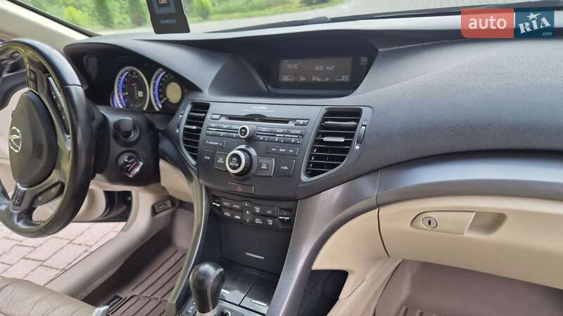 Седан Acura TSX 2011 в Львові