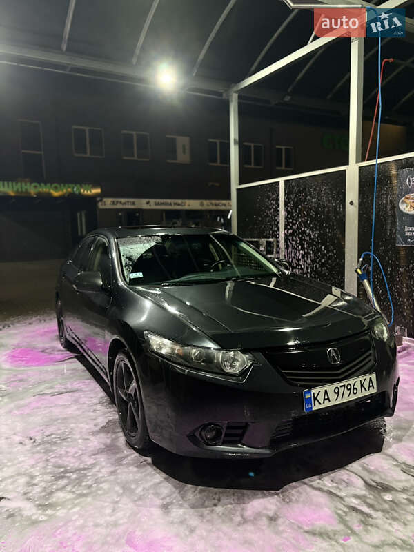 Седан Acura TSX 2012 в Бучі