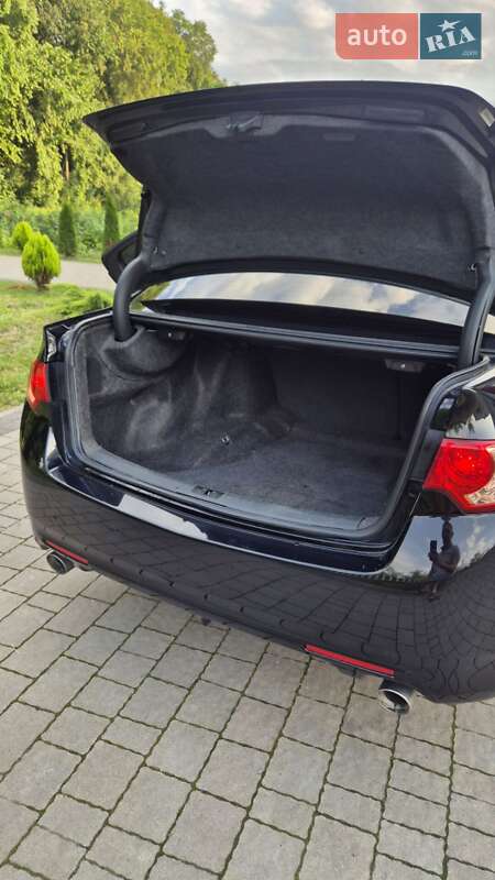 Седан Acura TSX 2011 в Львове