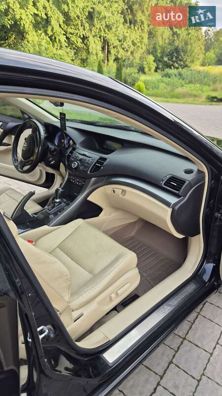 Седан Acura TSX 2011 в Львове