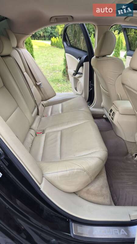Седан Acura TSX 2011 в Львове