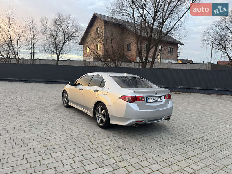 Седан Acura TSX 2013 в Львове