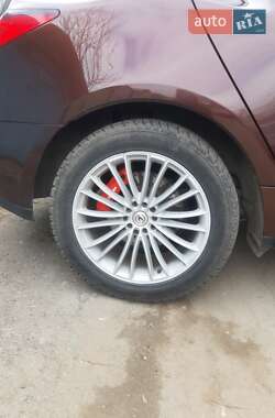 Позашляховик / Кросовер Acura ZDX 2010 в 