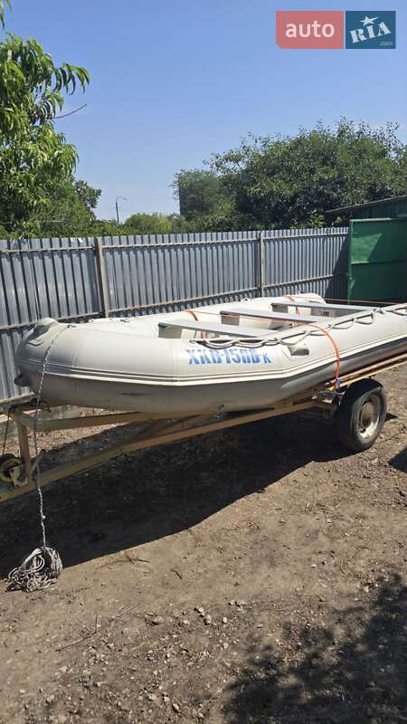 Лодка Adventure M-400 2011 в 