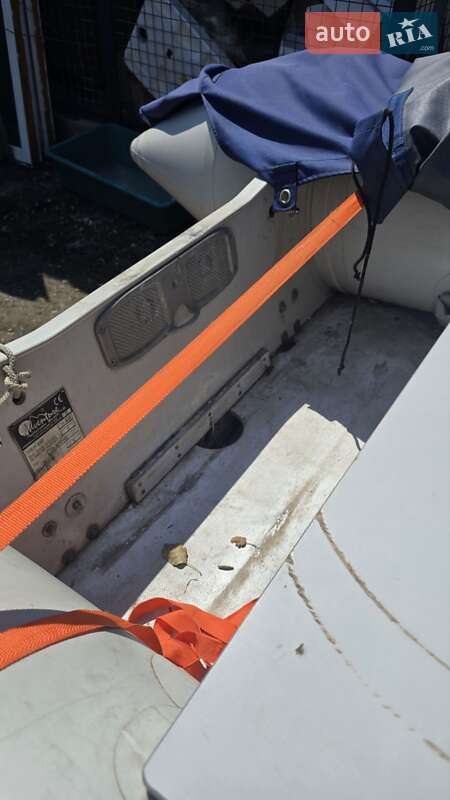 Лодка Adventure M-400 2011 в Изюме