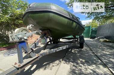 Лодка Adventure Master II M-400 2012 в Новых Петровцах