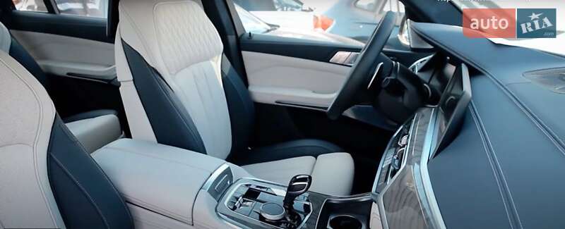 Седан AION V 2000 в Луцьку