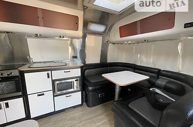 Дом на колесах Airstream Excella 2009 в 