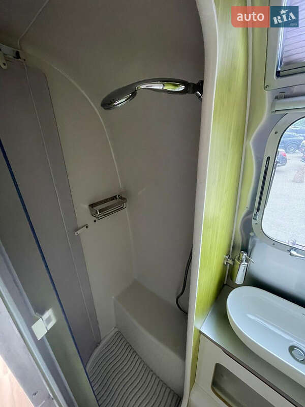 Дом на колесах Airstream International 2009 в Киеве